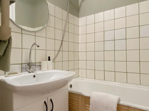 Квартира 1-к. Осенний блюз TYT-YЮT Autumn Blues