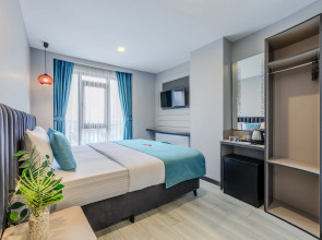 Отель Solin Airport Hotel