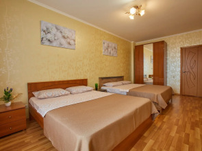 Апартаменты Большая квартира с видом на Волгу