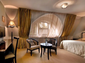 Отель Гринвей