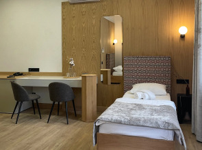 Отель Лес Георга