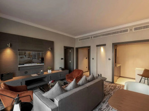 Edge Creekside Hotel