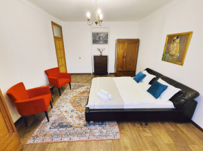 Квартира M.O.O.N Apartments  - Tole bi 45 Center