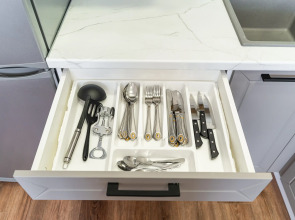 Апартаменты с Лоджией и Видом на Город и Море от LetoApart