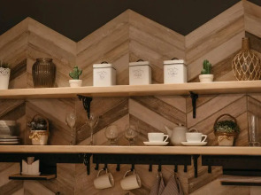 Студия на Ивана Сусанина 41