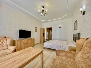 Квартира Люкс с балконом на Набережной Ялты