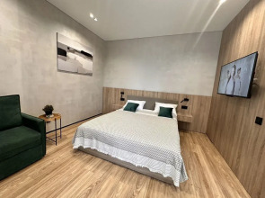 Апартаменты на втором этаже с балкoном