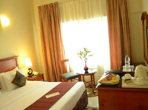 Отель Nejoum Al Emarate