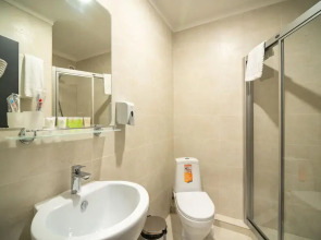 Отель Mildom City