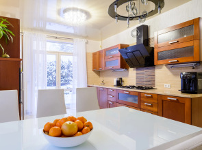 6-комнатный дом HomeApart Новгородская, 11