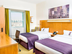 Holiday Inn Express Dubai Airport an IHG Hotel