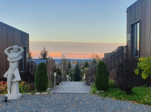 Коттедж Черничный Склон Wood House