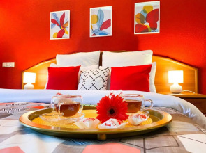 Апартаменты Счастье жить в центре Севастополя