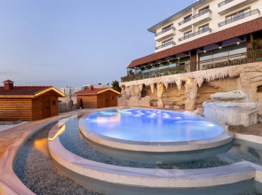 Royal Teos Thermal Resort Clinic & Spa (Halal Hotel)