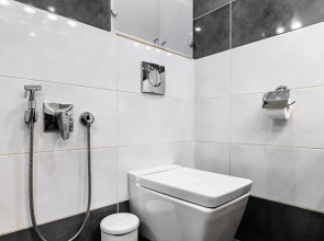 Квартира Улучшенная двухкомнатная во внутреннем дворике Баумана