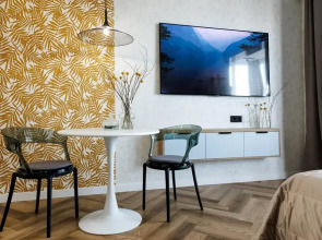 Апартаменты Relax View | Rasko home | c красивым ночным видом с высоты полета птиц