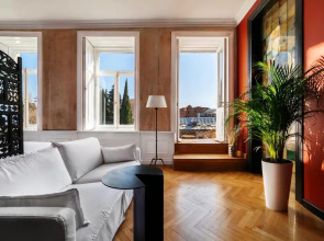 Unfound Door - Design Hotel