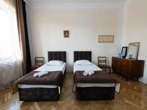 Гостевой дом Anna's Guest House Gori