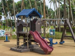 Отель Tangerine Beach