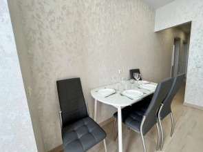 Квартира Апартаменты в Центре Гагры с Видом на Море и Горы