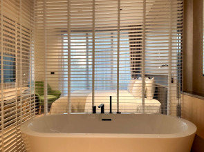 Отель La Green Hotel & Residence Пхукет