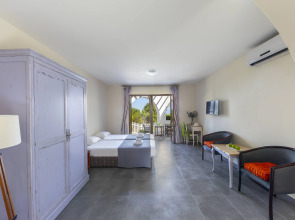 Отель Latchi Family Resort