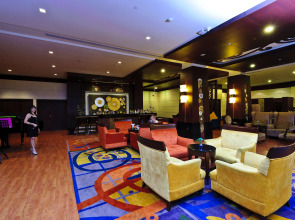 Курортный отель Grand Pacific Sovereign Resort & Spa