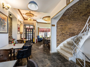 Отель Taksim Trust