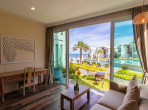 Отель Vannee Golden Sands Resort