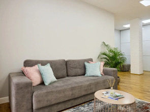 Апартаменты ЕвроУют Просторные трехкомнатные недалеко от центра