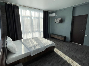 Вилла с бассейном и 5 мастер спальнями