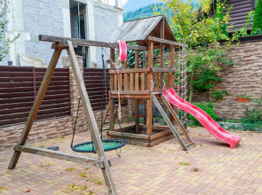 Апартаменты Дизайнерская студия около подъемника