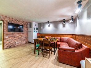 Гостевой комплекс с баней Вверх