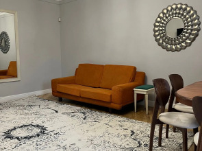 Квартира M.O.O.N APARTMENTS  Толе би Тулебаева кв 8 Центр