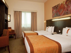 Holiday Inn Express Dubai Internet City an IHG Hotel