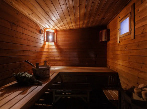 Частный дом Традиция отдыха - дом у озера c баней и купелью