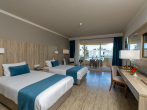 Seven Seas Jolie Bay