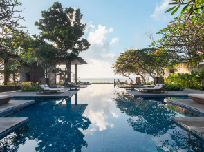 Отель Maya Sanur Resort & Spa