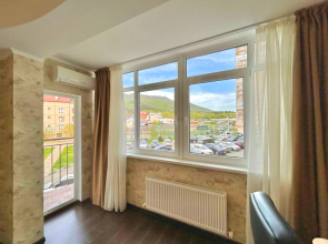 Улучшенные трехкомнатные апартаменты с террасой