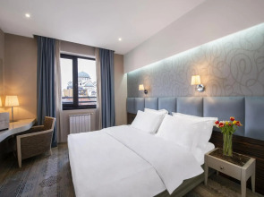 Отель Crystal Hotel Belgrade