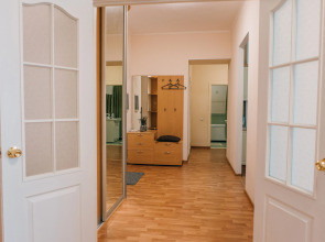 Квартира Современная с двумя спальнями!