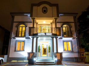 Отель Mint Garni