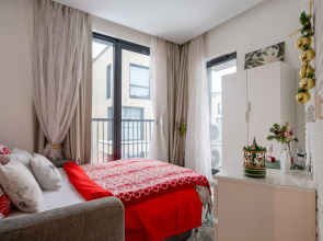 Апартаменты Охта Adventure с Двумя Спальнями