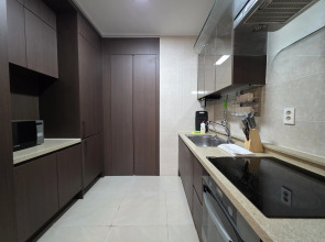 Апартаменты Luxury возле посольства США 2й этаж с шикарным видом на Мечеть