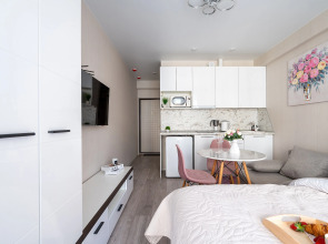 Апартаменты Студия у моря с бассейном на территории. Каравелла 112