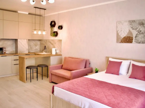 Апартаменты с бассейном у моря