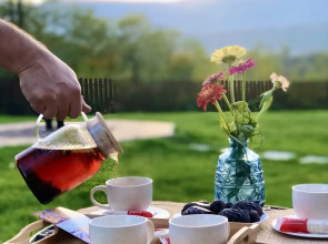 Частный дом часть с 2 спальнями с видом на горы