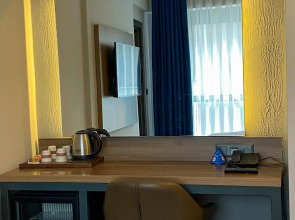 Отель Falcon 1511