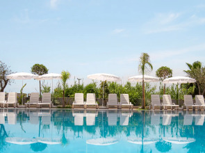 Laristone Suite Spa Hotel