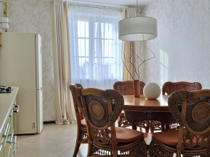 Квартира Комфортное Жилье в Центре Города с Видом на Реку Булак